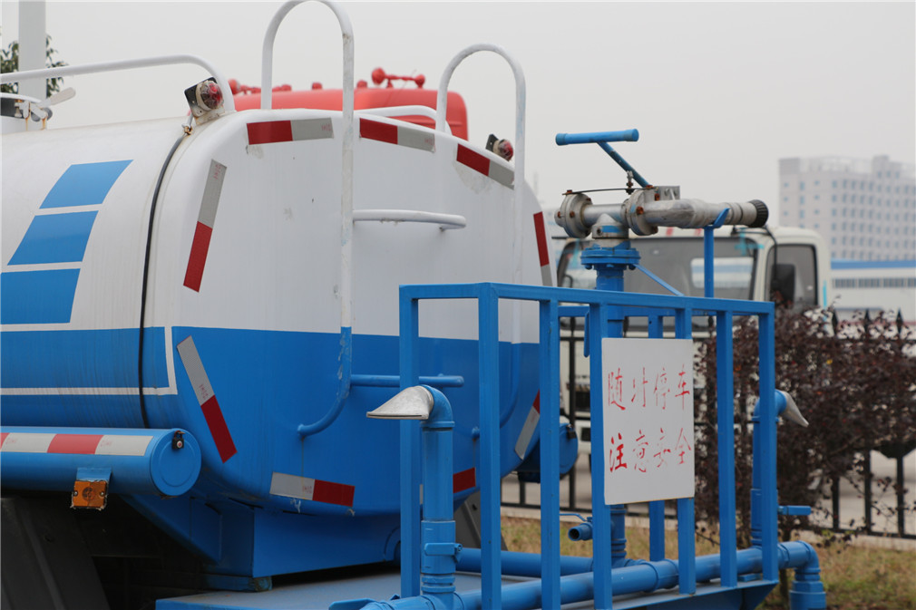 福田时代(5方)洒水车