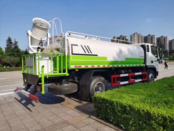 福田瑞沃洒水车(12吨)