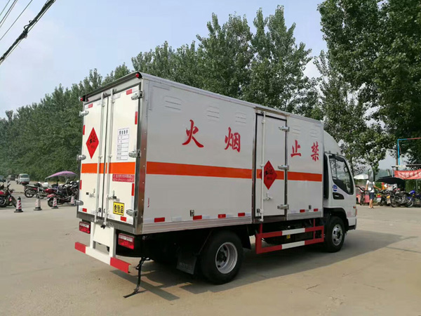 江淮4米2(3.5吨)爆破器材车