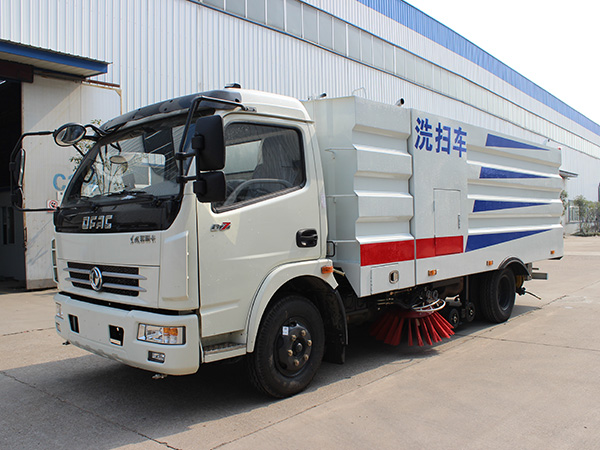 东风多利卡洗扫车(国V)