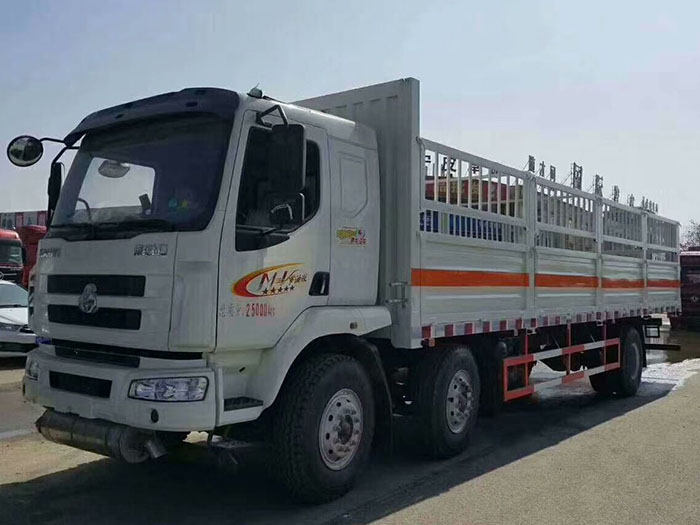 柳汽9.5米(15.3吨)气瓶车