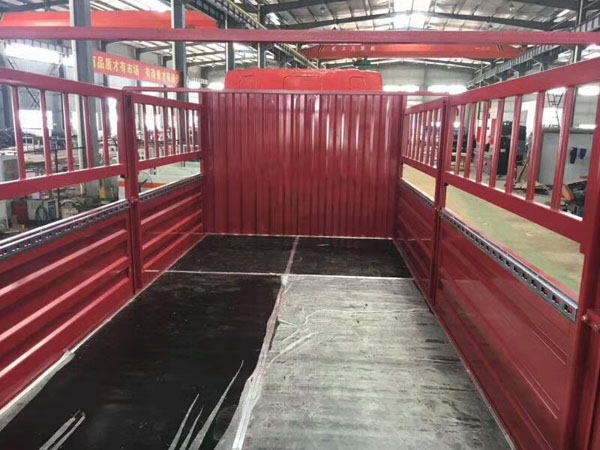 柳汽9.5米(15.3吨)气瓶车