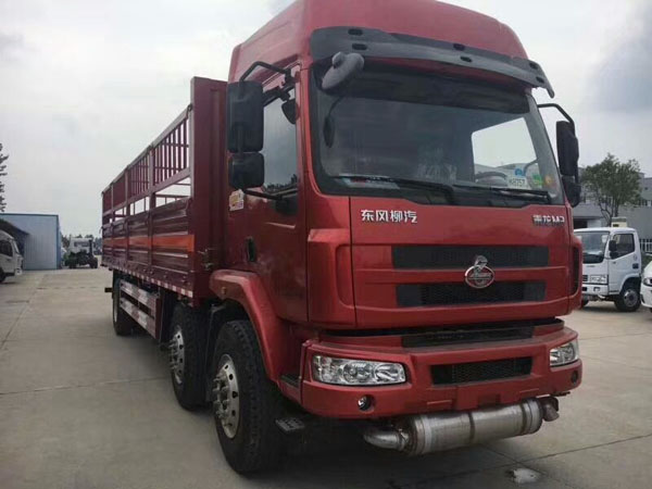 柳汽9.5米(15.3吨)气瓶车