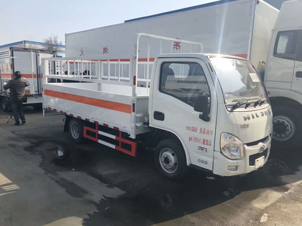 跃进3.5米柴油(蓝牌)气瓶车