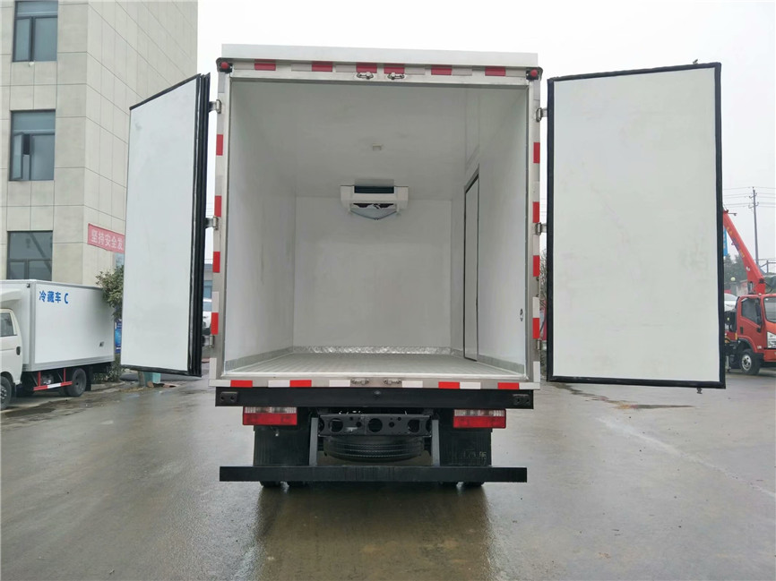解放虎V 4.2米冷藏车