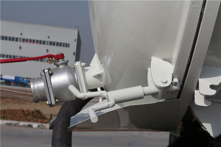 东风153(16方)吸污车