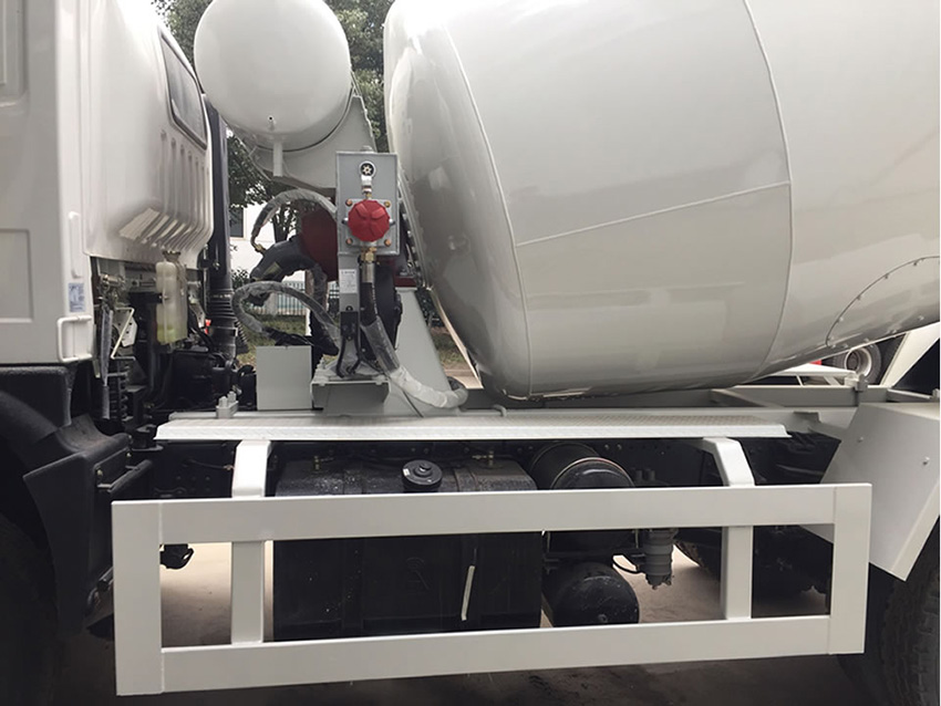 2017款东风6方搅拌车(国五)