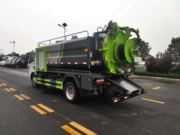 大多利卡D7清洗吸污10方 国六