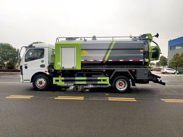 大多利卡D7清洗吸污10方 国六