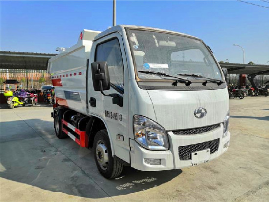 跃进S70国六4方无泄漏自装(后挂桶)卸式垃圾车