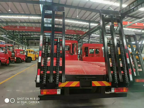 极速糖果前四后八平板拖车