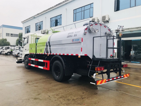 东风天锦路面清洗车 养护车