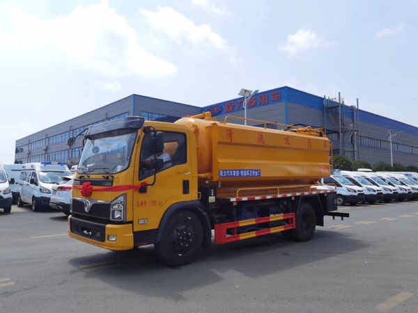 东风福瑞卡12.5方清洗吸污车,联合疏通车