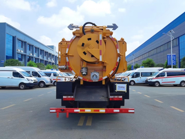东风福瑞卡12.5方清洗吸污车,联合疏通车