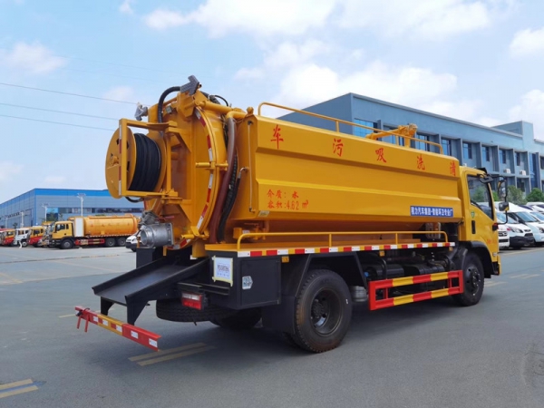 东风福瑞卡12.5方清洗吸污车,联合疏通车